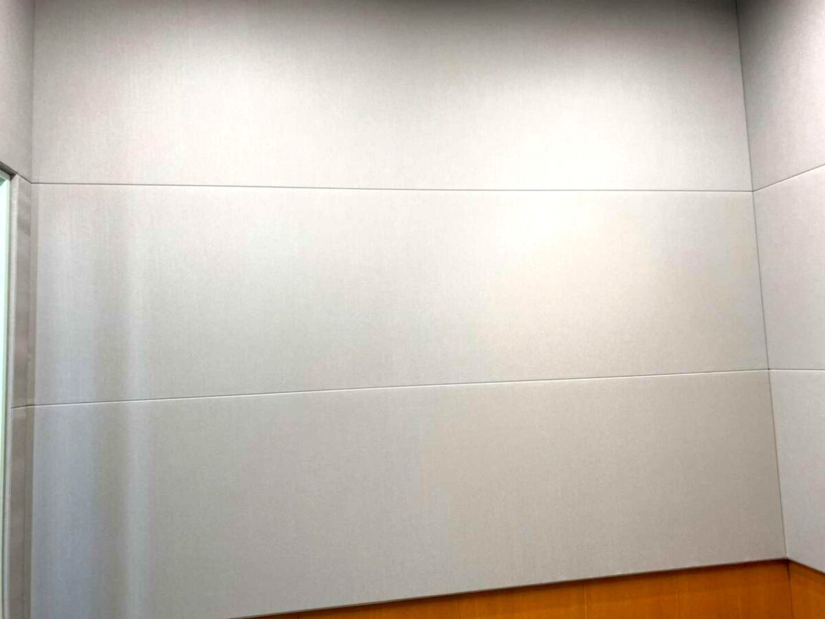 岡山県 テレビ局 アナブース壁仕上げ工事