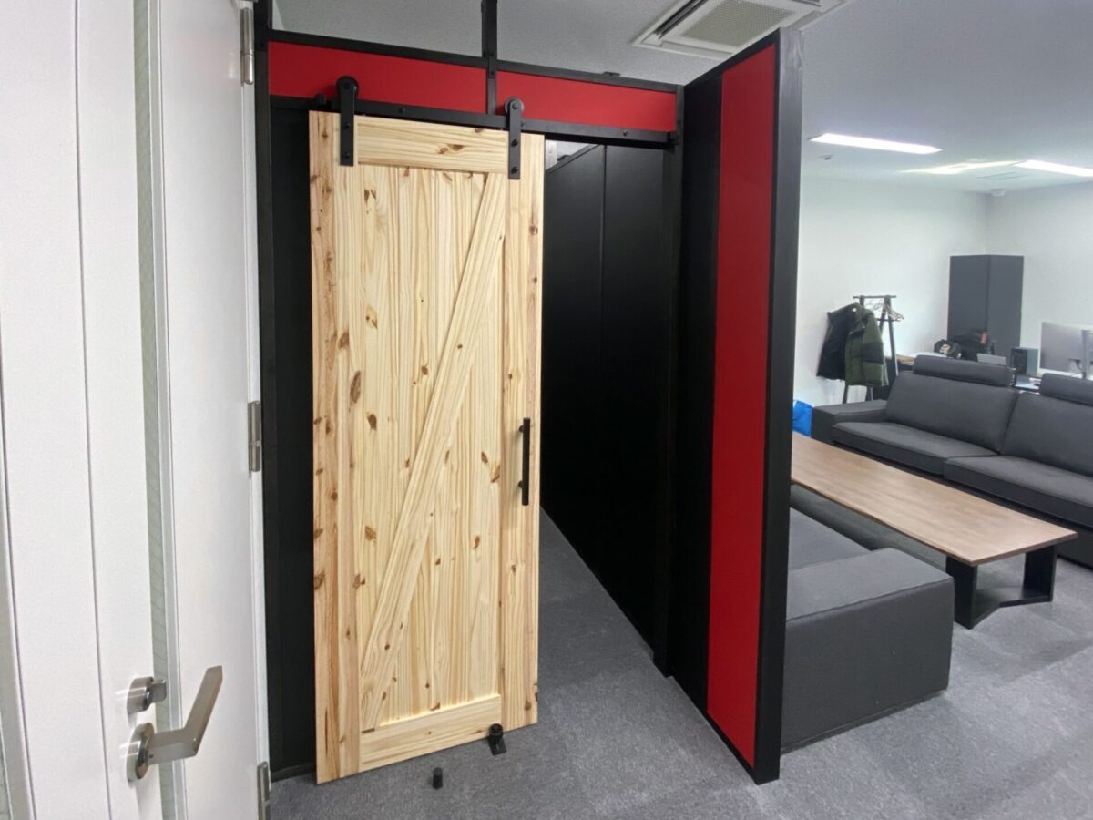 兵庫県芦屋市 法人オフィス 吸音対策と個室